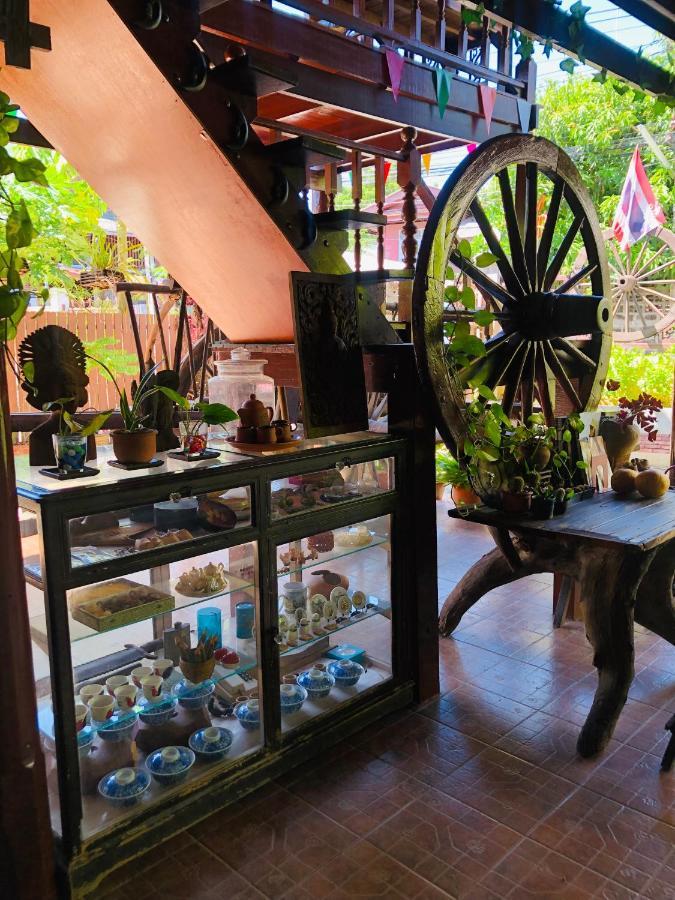 Banthai Guesthouse 펫차부리 외부 사진