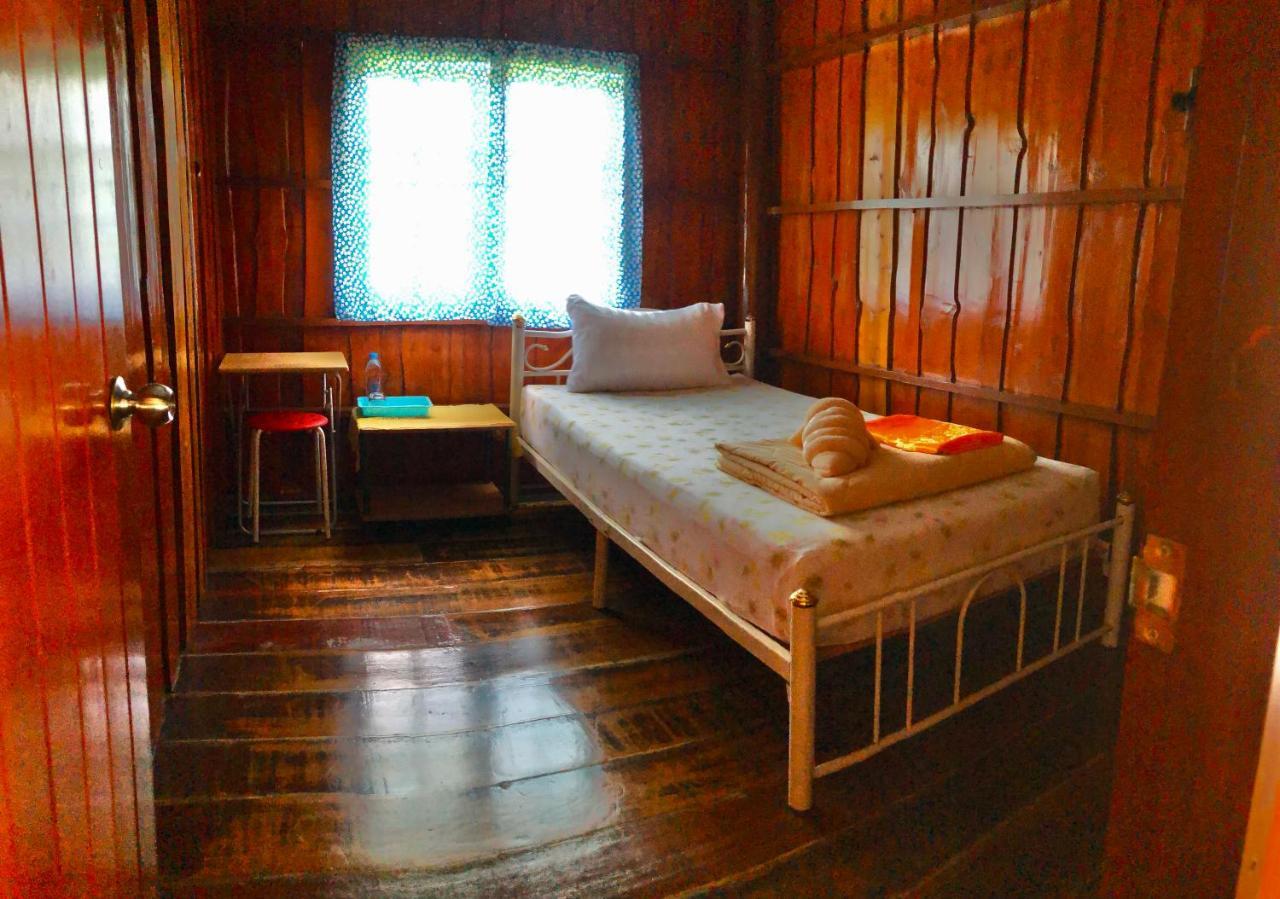 Banthai Guesthouse 펫차부리 외부 사진
