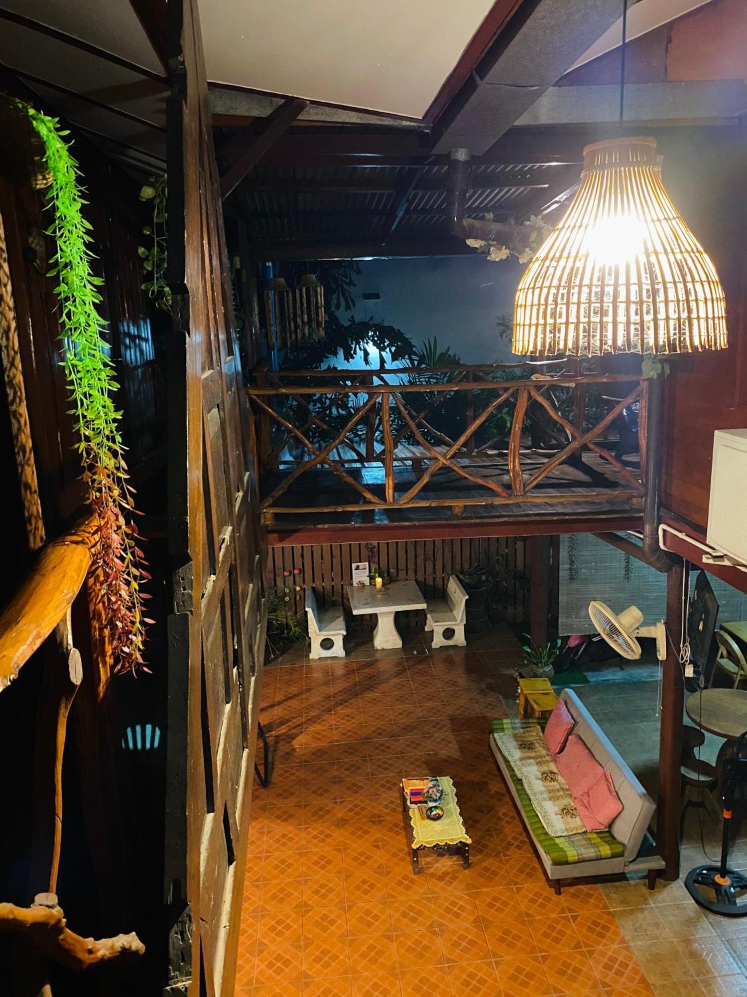 Banthai Guesthouse 펫차부리 외부 사진