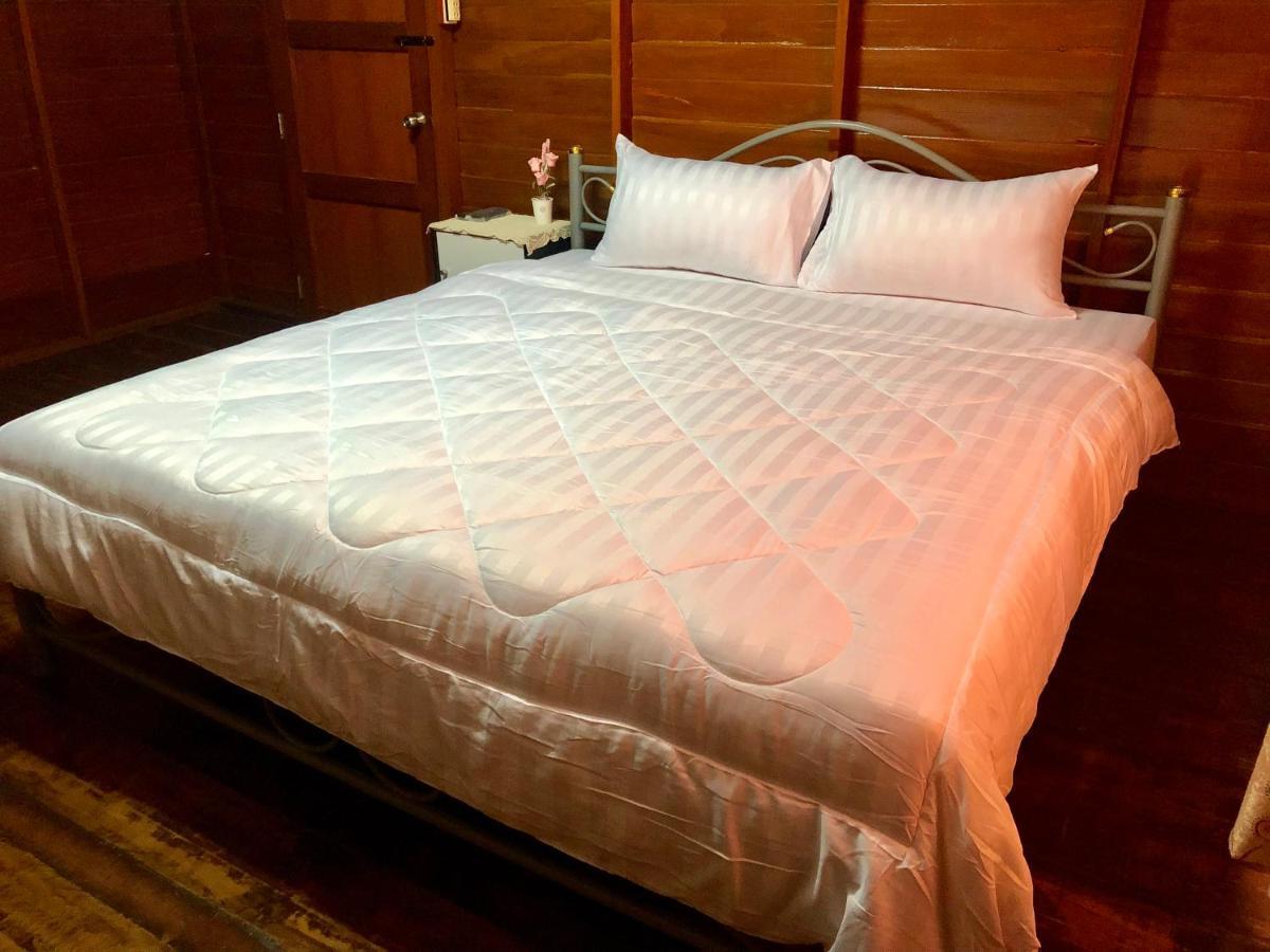 Banthai Guesthouse 펫차부리 외부 사진