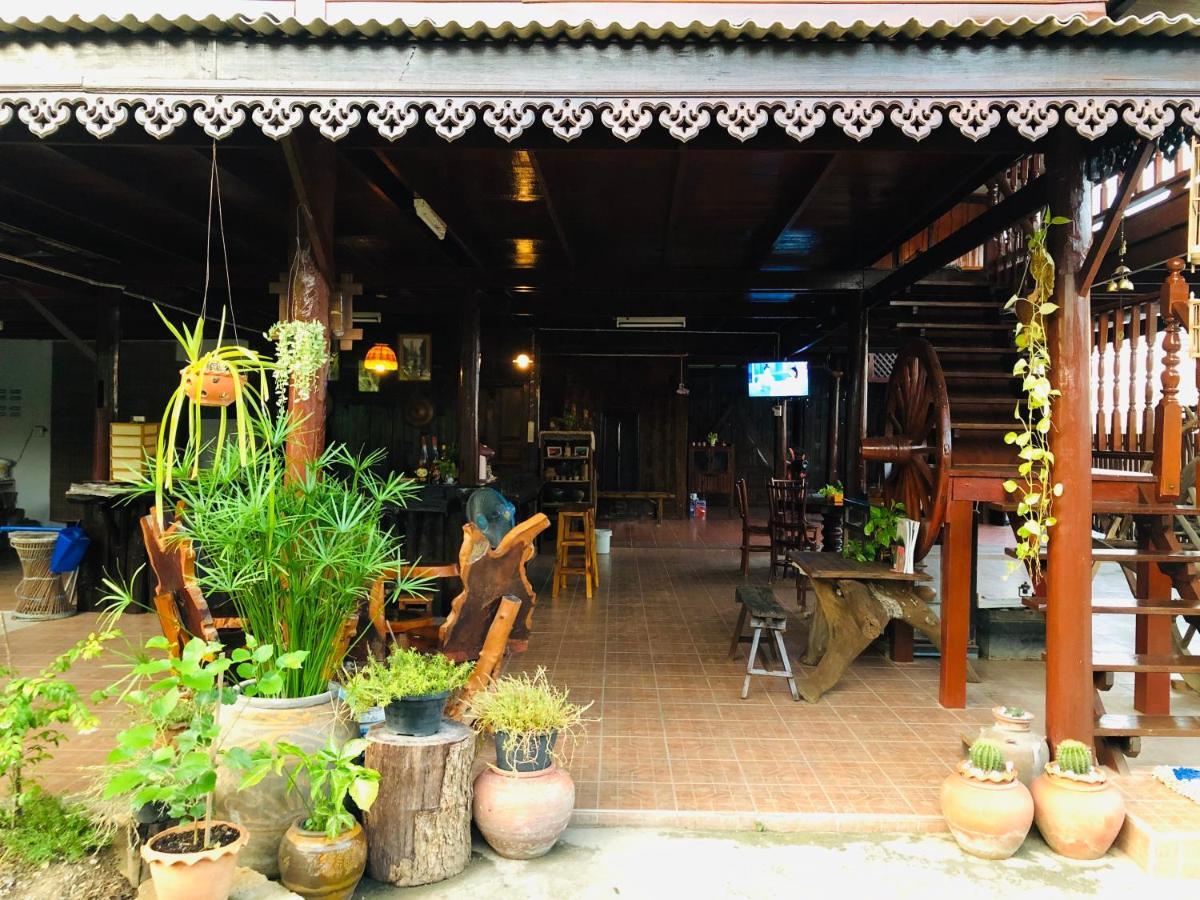 Banthai Guesthouse 펫차부리 외부 사진