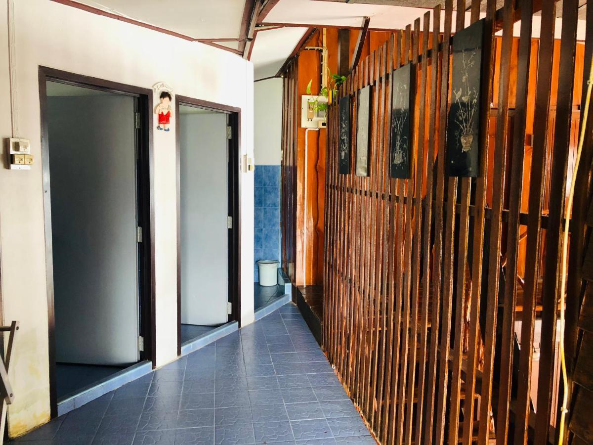 Banthai Guesthouse 펫차부리 외부 사진